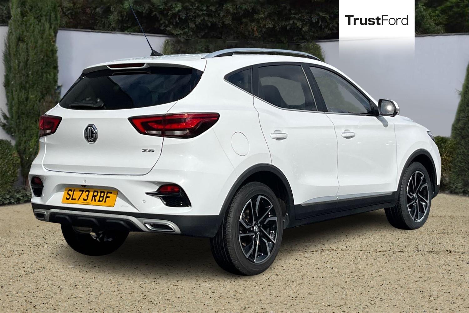 MG MG ZS Photo 3