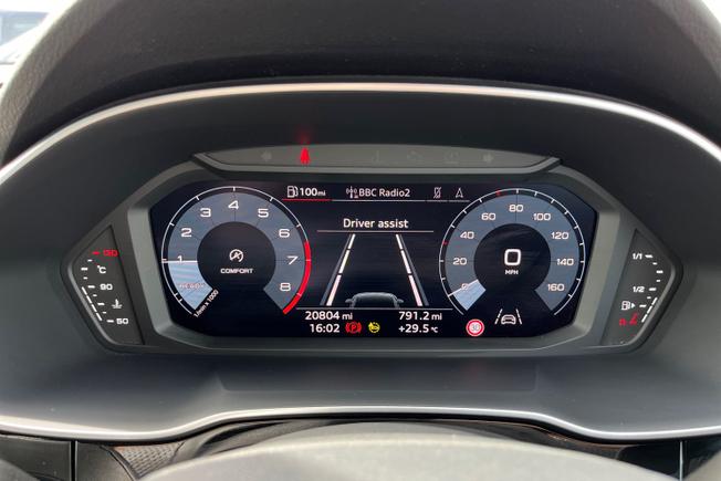 AUDI Q3 Photo 15