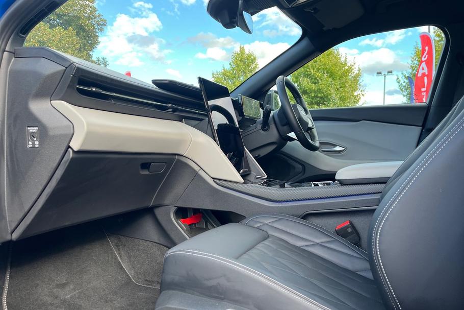 Used Ford EXPLORER 18