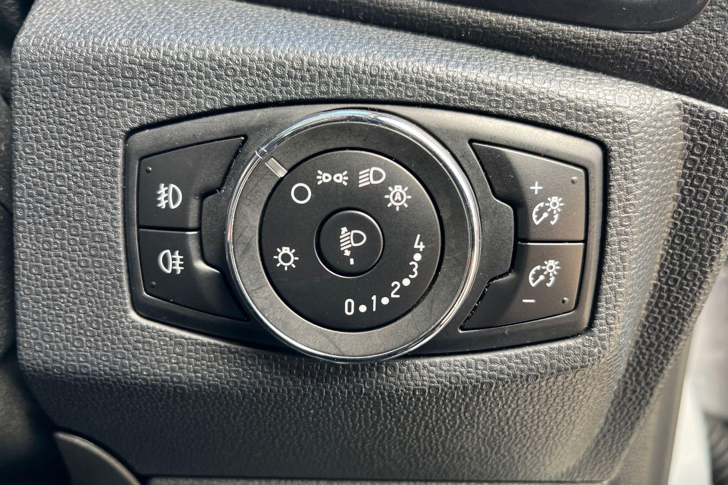 Ford EcoSport Photo 37