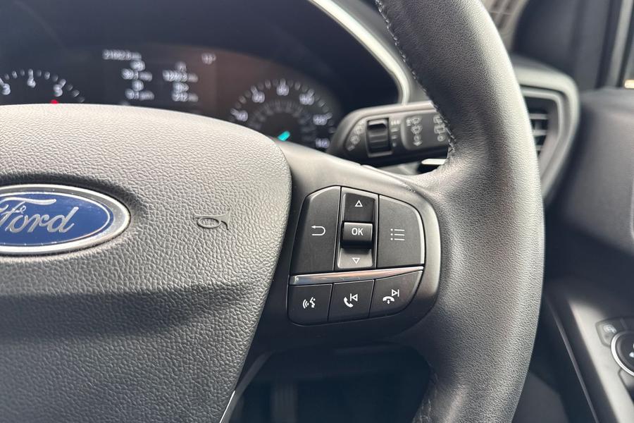 Ford FOCUS Photo autoimg-6abe9d6213f0f3a296703018b8234a75193055c7.jpg
