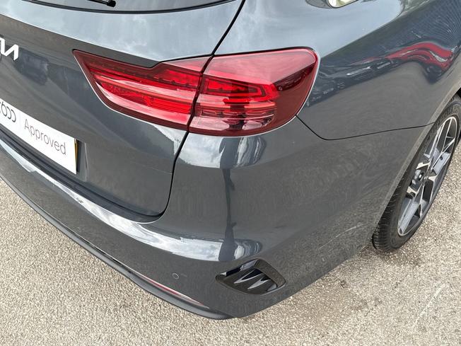 KIA Ceed Photo 18