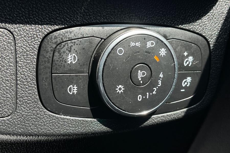 Ford FOCUS Photo autoimg-6ac0354c8bf8f17ac4ef95388a4580b9c1b43b83.jpg