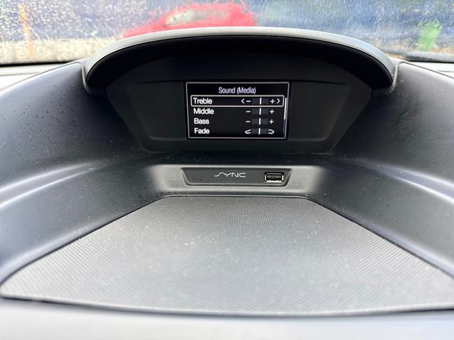 FORD Kuga Photo 38