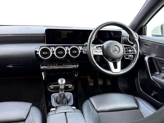 Mercedes-Benz A Class Photo 11