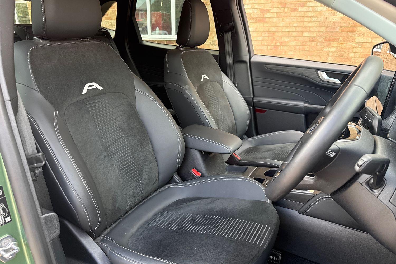 Ford KUGA Photo 16
