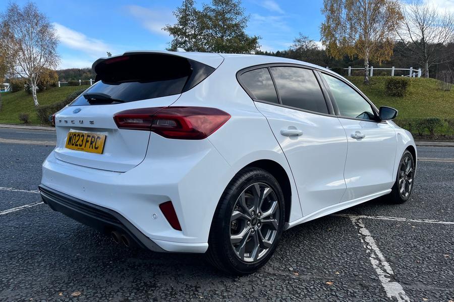 Ford FOCUS Photo autoimg-6acb9f470ece03d786550c0bdb9625a9e249ea4e.jpg