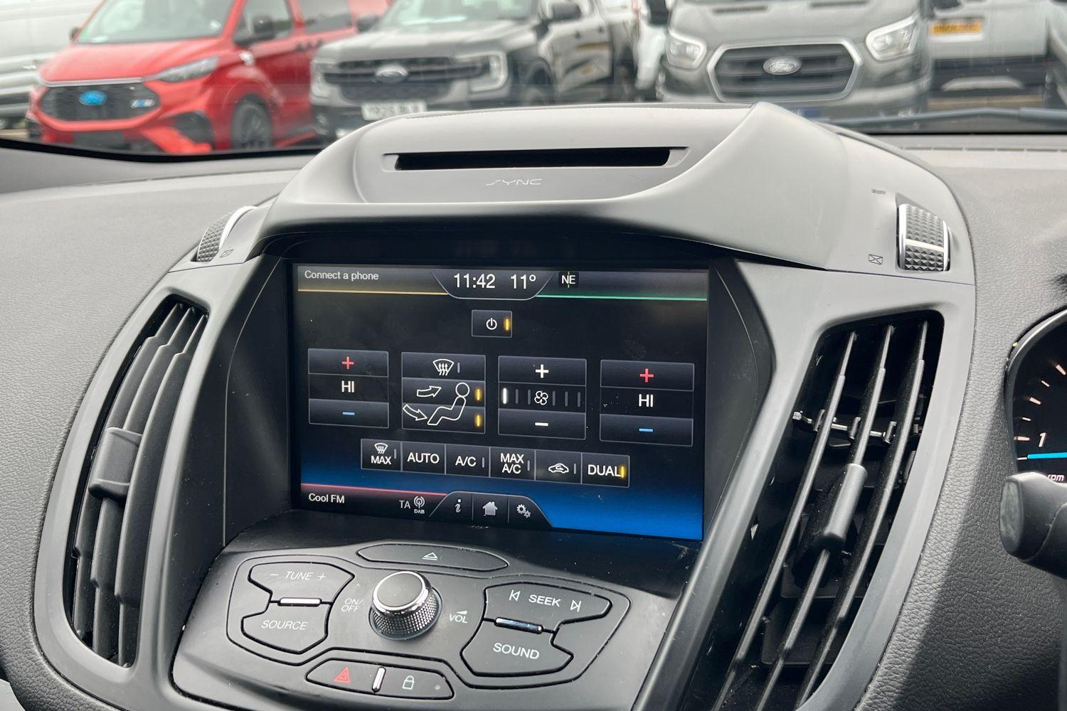 Ford KUGA Photo 30