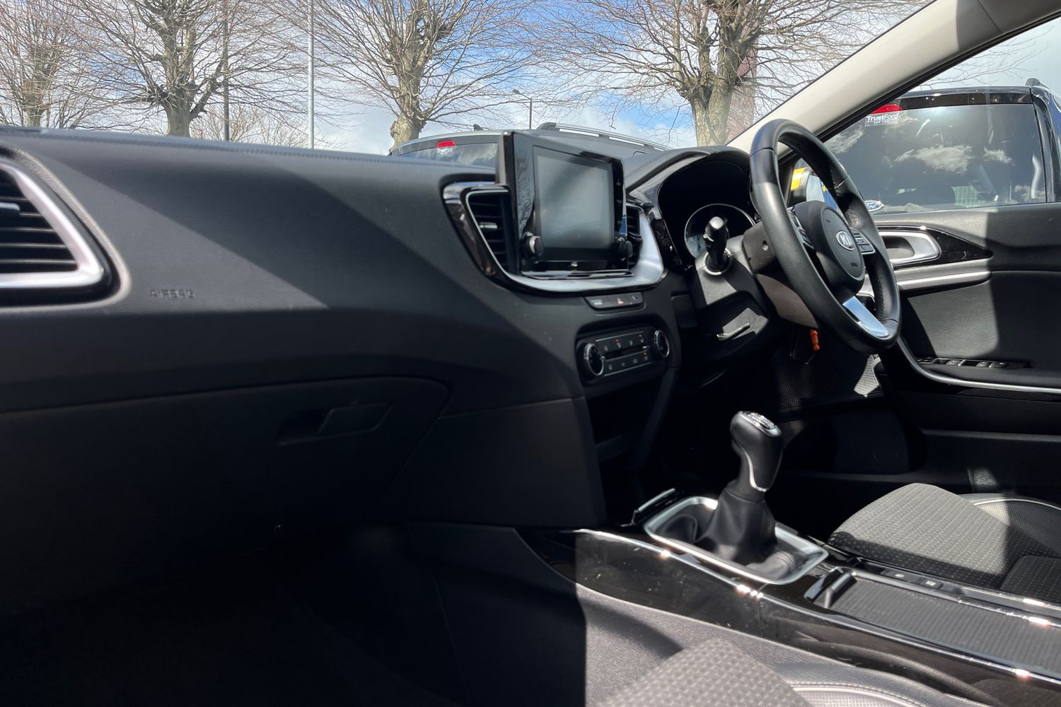 Kia XCEED Photo 17