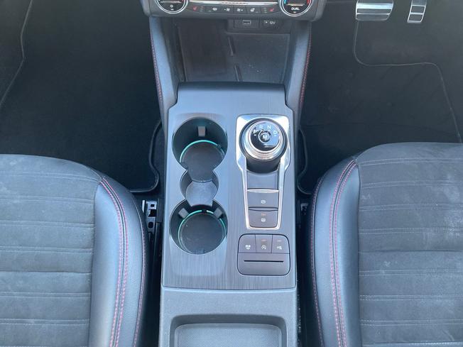 FORD Kuga Photo 34