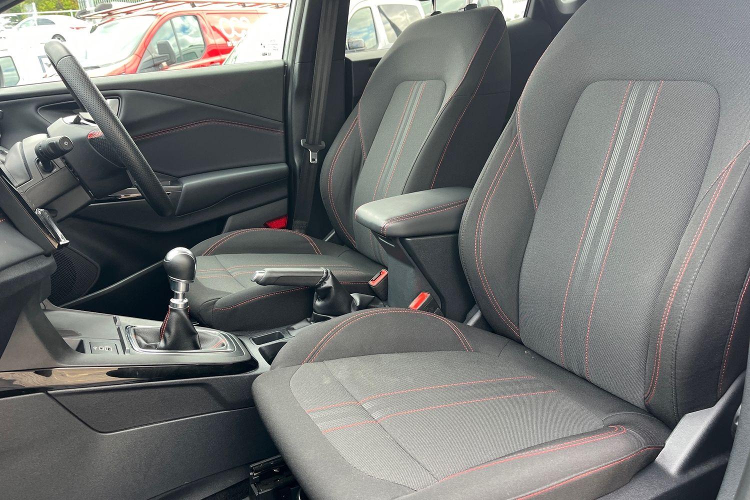 Ford PUMA Photo 18
