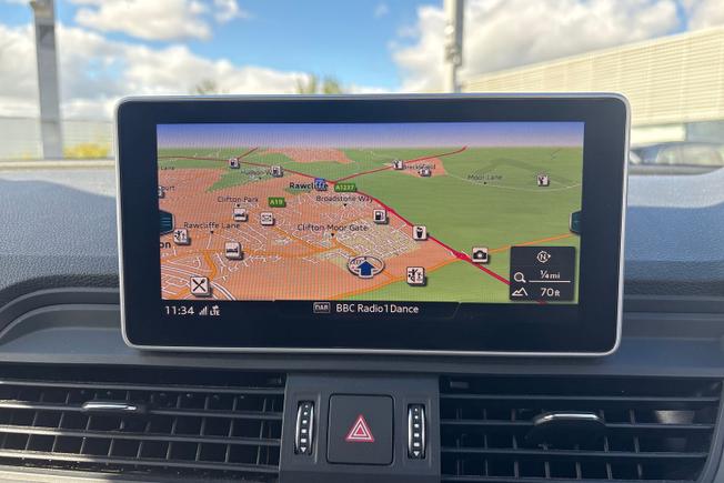 AUDI Q5 Photo 14