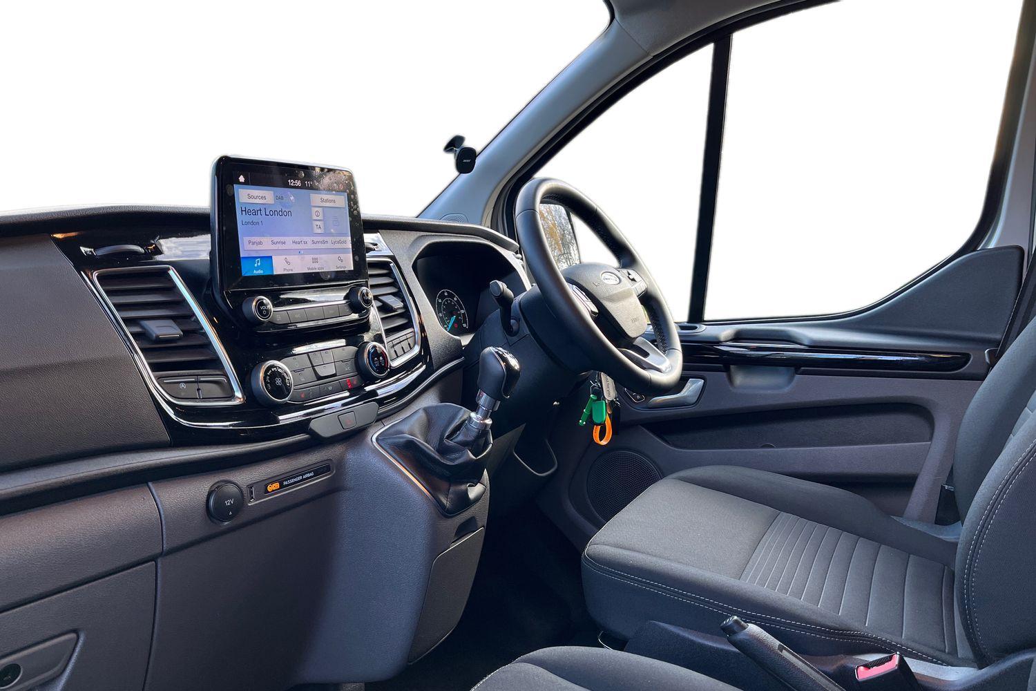 Ford TRANSIT CUSTOM Photo 2