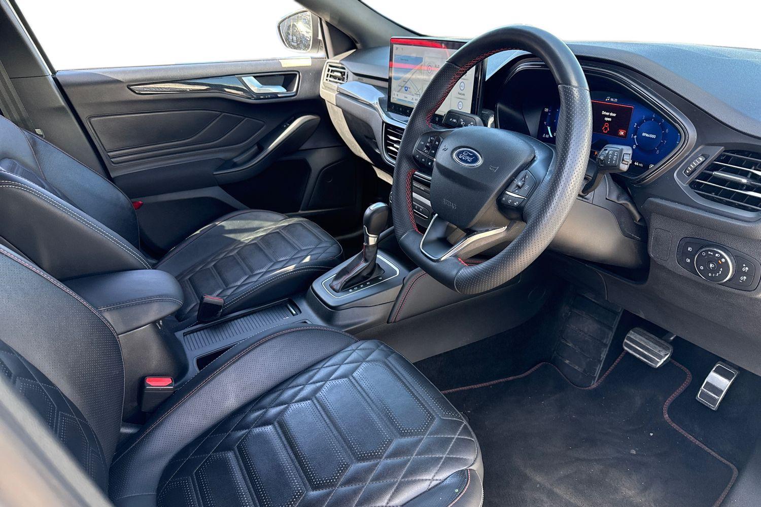 Ford Focus Photo 8