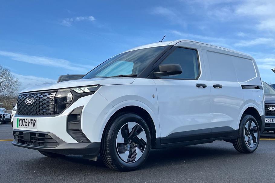 Used FORD E-TRANSIT COURIER YO75HFR 36