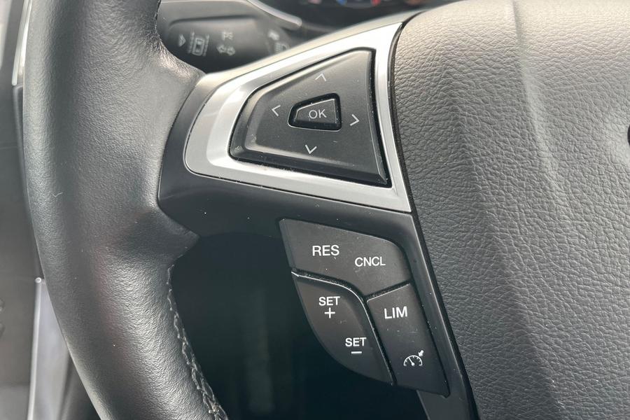 Ford GALAXY Photo autoimg-6adf075d00160a268dbb36d8a514fe5e1dc4edd2.jpg