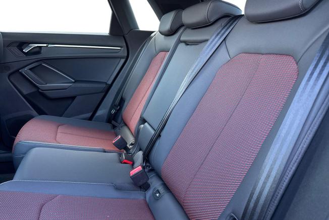 Audi Q3 Photo 9
