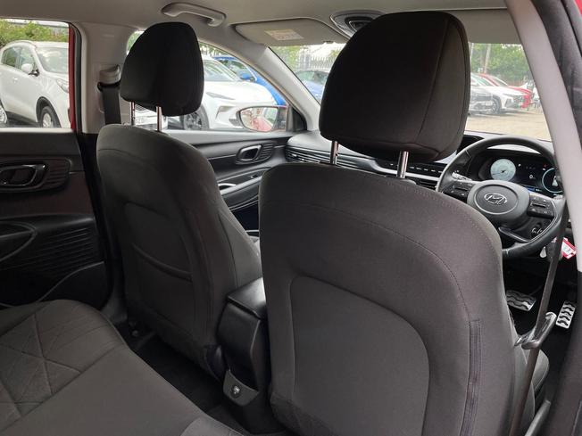 HYUNDAI Bayon Photo 30