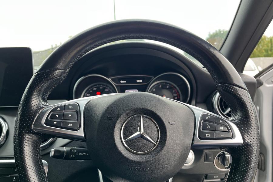 Mercedes-Benz GLA Photo autoimg-6aea2afa482eadf9920b8eb5d67f0e476802a1b3.jpg