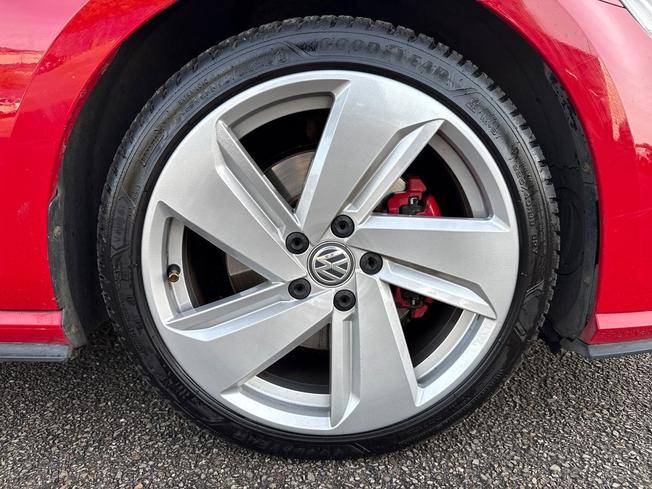 VOLKSWAGEN Golf Photo 5