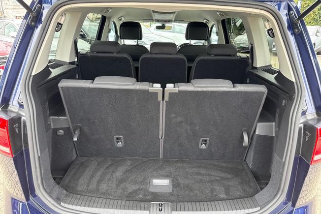 VOLKSWAGEN Touran Photo 12