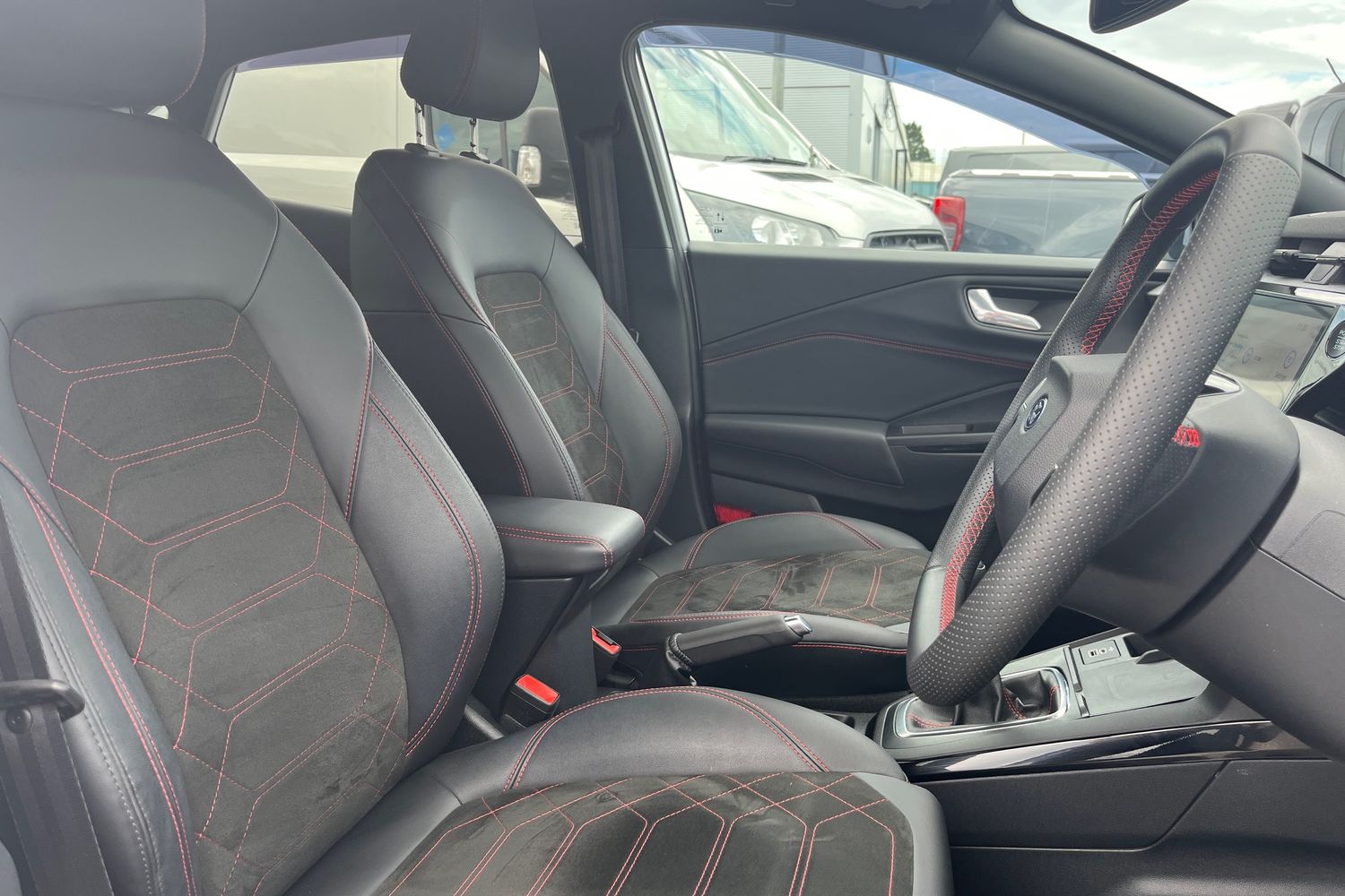 Ford PUMA Photo 16