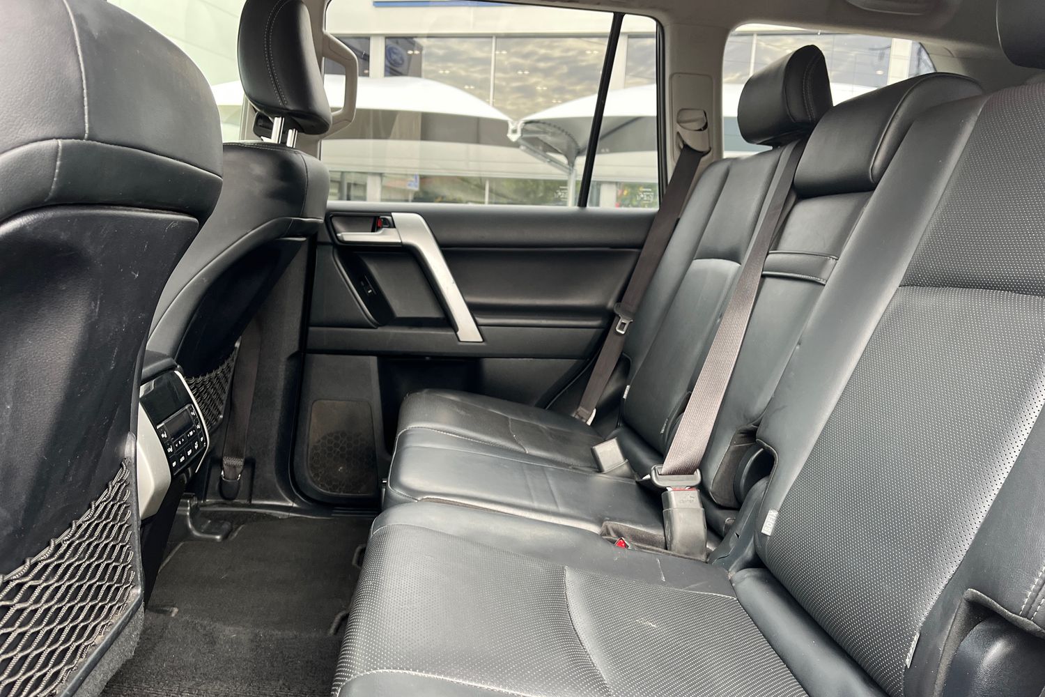 Toyota Land Cruiser Photo 19