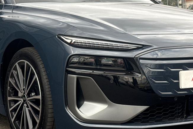AUDI A6 E-Tron Avant Photo 19