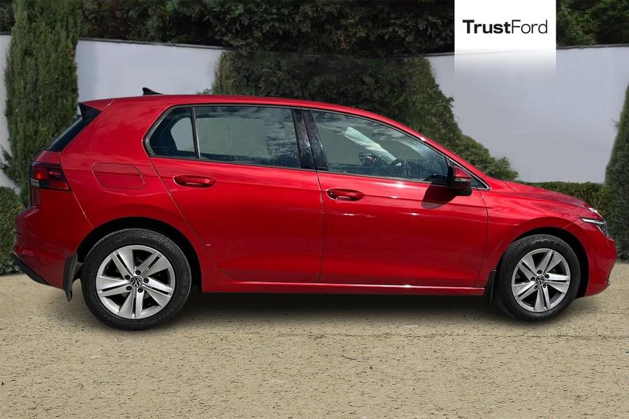 Volkswagen GOLF Photo autoimg-6b020aaa866f8858728a7c15cbc7ff22b8107ea7.jpg
