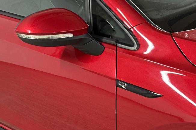 VOLKSWAGEN Golf Photo 20