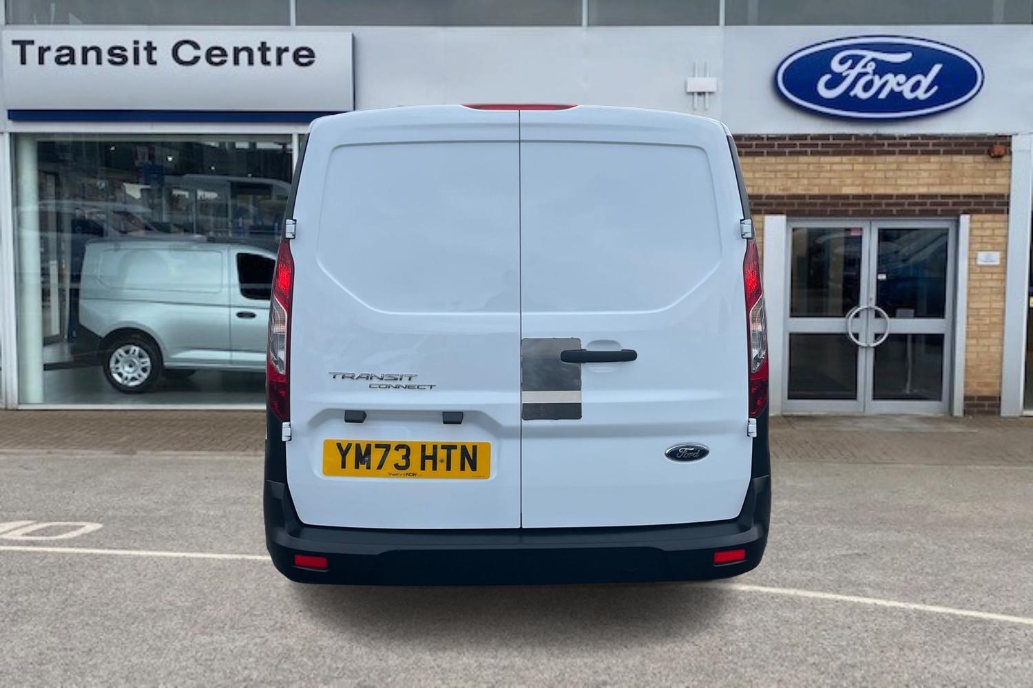 Ford TRANSIT CONNECT Photo 12