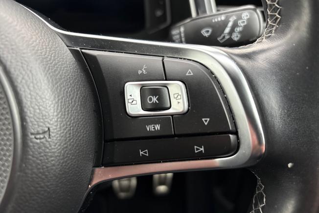 VOLKSWAGEN T-Roc Photo 17