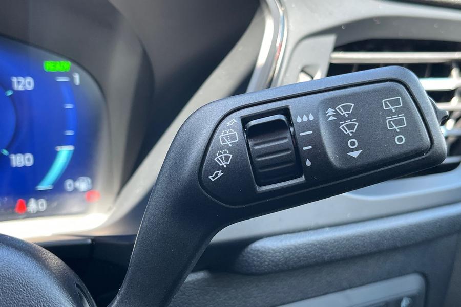 Ford Kuga Photo autoimg-6b074977c8d946d509cdb9c493c327fcc1211cf6.jpg