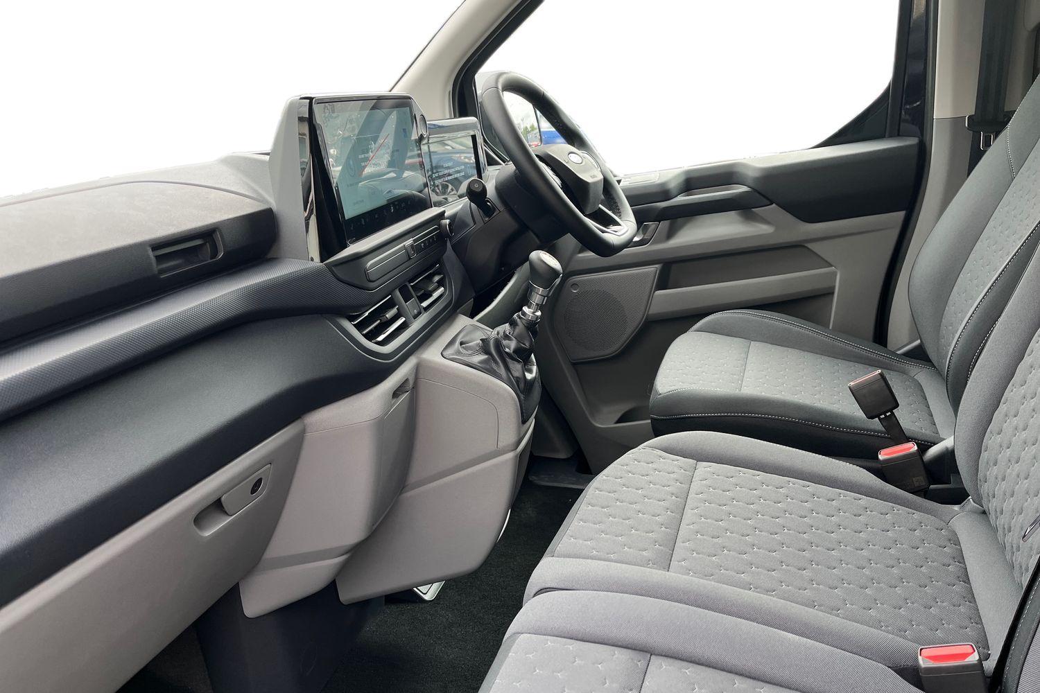 Ford TRANSIT CUSTOM Photo 2
