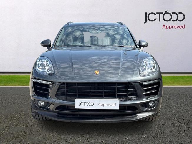 PORSCHE Macan Photo 8