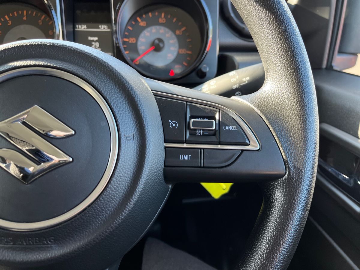 Suzuki Jimny Photo 14