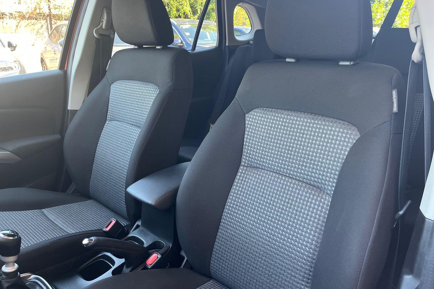 Suzuki S-Cross Photo 18