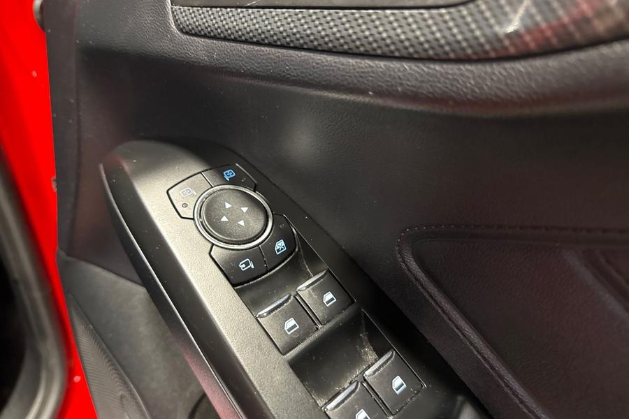 Ford Focus Photo autoimg-6b13c0fb009a44f74595941030eb62c5bdbe92a8.jpg