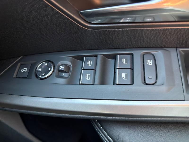 Used Peugeot 5008 BN25WSK 24