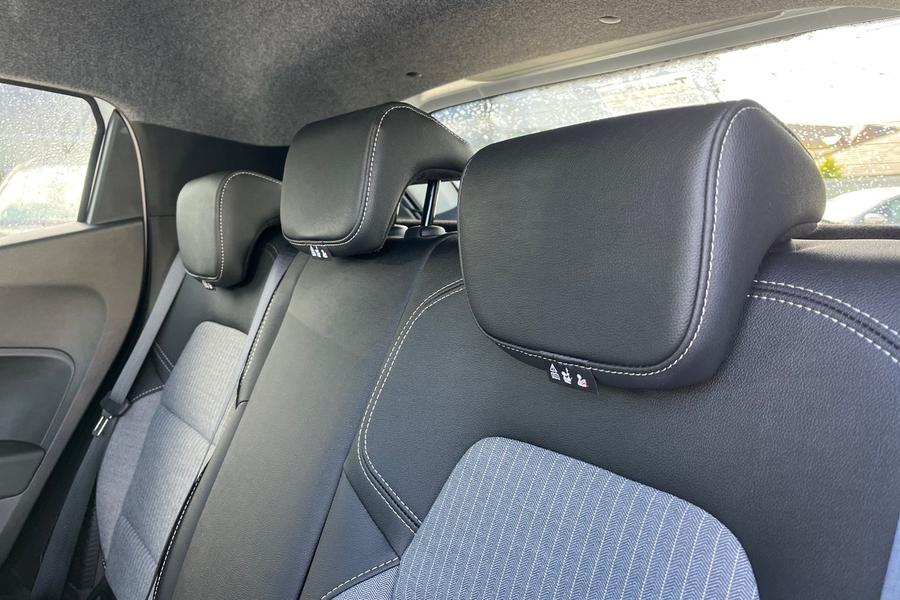 Renault CLIO Photo autoimg-6b1e9ad6275c2b5ad4adfffc545fb3fd3d2af17c.jpg
