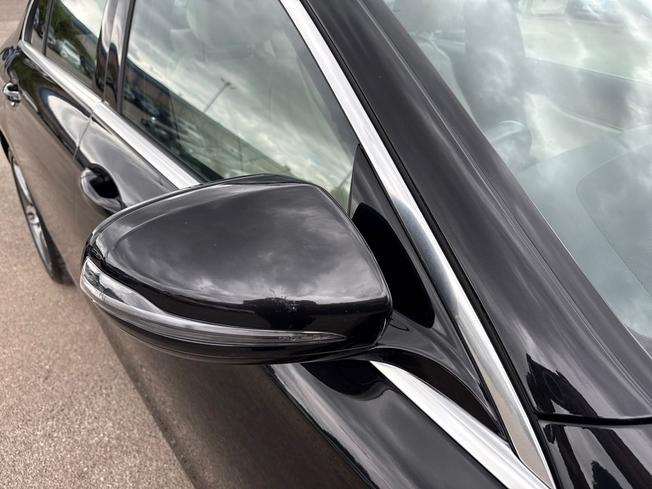 MERCEDES-BENZ E Class Photo 20