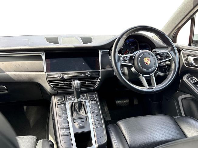 PORSCHE Macan Photo 11