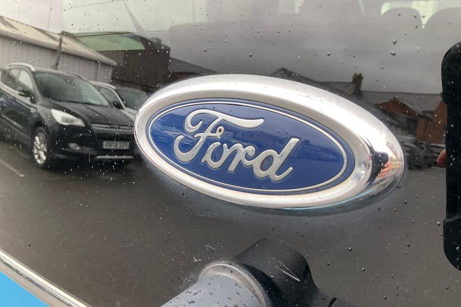 Ford Grand Tourneo Connect Photo autoimg-6b2c9d93efab8e56e1b2a525ced295e14115bfba.jpg