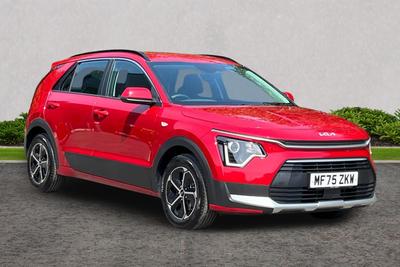 Used 2025 Kia Niro 1.6 GDi HEV 2 Runway Red at Kia Motors UK