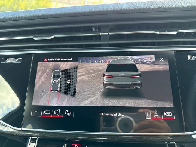 AUDI Q7 Photo 51