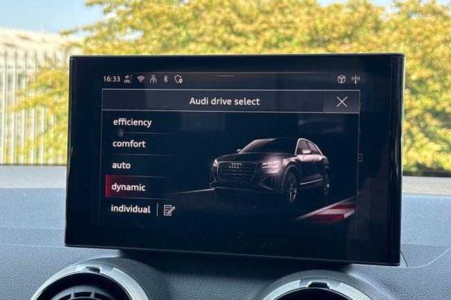 AUDI Q2 Photo 40