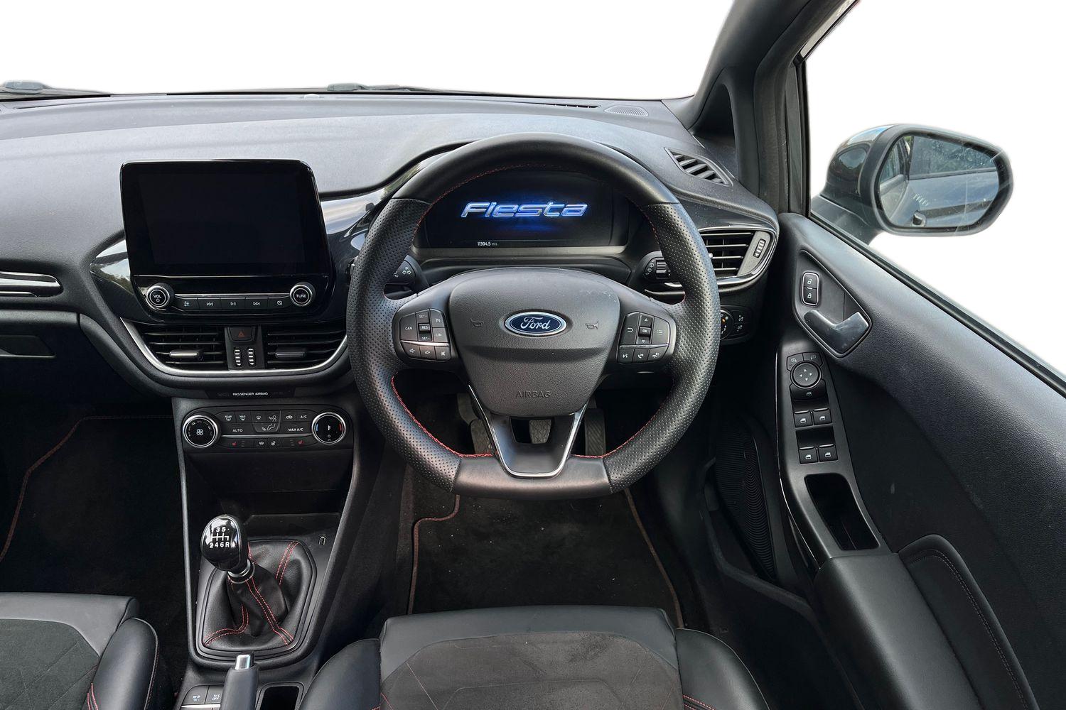 Ford Fiesta Photo 10