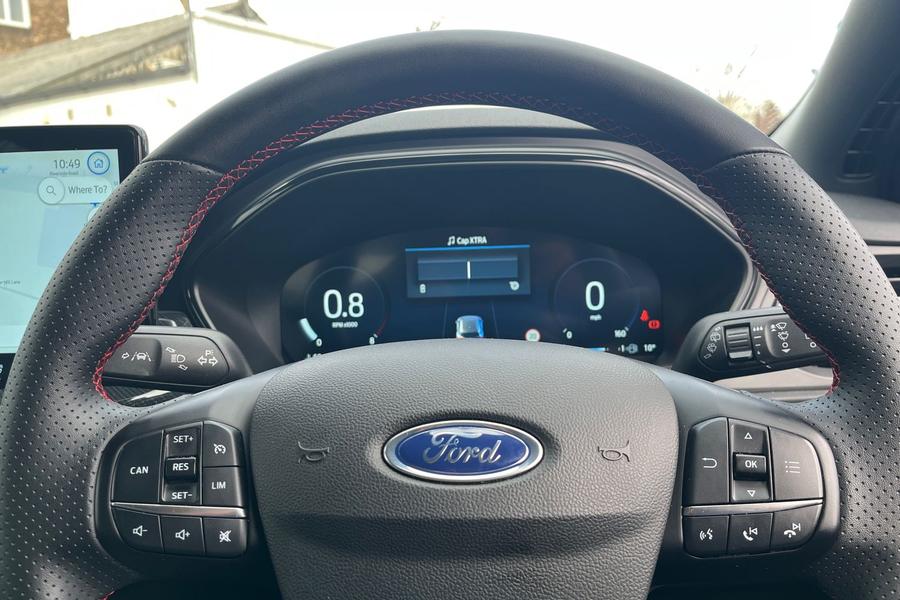 Ford FOCUS Photo autoimg-6b44a4dad5f36ee67f6147bd90a054cb55e8f8fa.jpg