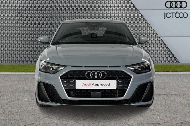 AUDI A1 Photo 9