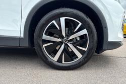VOLKSWAGEN Tiguan Photo 5